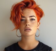 Daring short coiffure enhances bold beauty