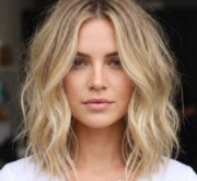 Bold medium inspiring blonde look Bold medium inspiring blonde look