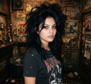 Long black hairstyle inspiration for smooth, luxurious locks Long black hairstyle inspiration for smooth, luxurious locks