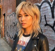 Medium inspiring blonde look with a modern edge Medium inspiring blonde look with a modern edge