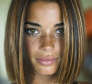 Medium stylish brown with defined edges and clean lines Medium stylish brown with defined edges and clean lines