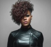 Short brown cut for a sharp, bold design