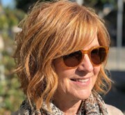 Short red style, radiant with shine
